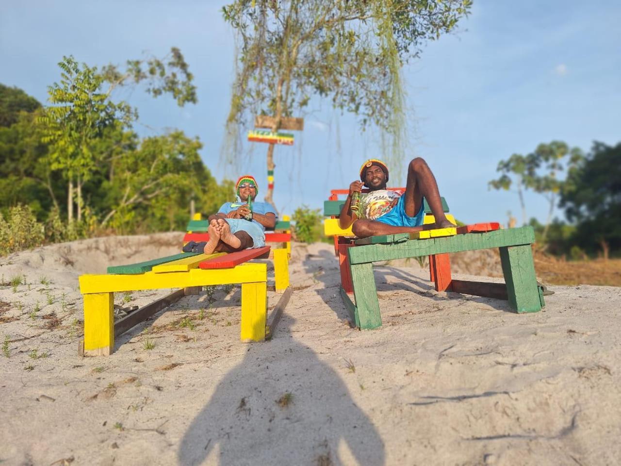 Land Of Promise - Reggae Bar & Eco Village Zanderij Eksteriør bilde