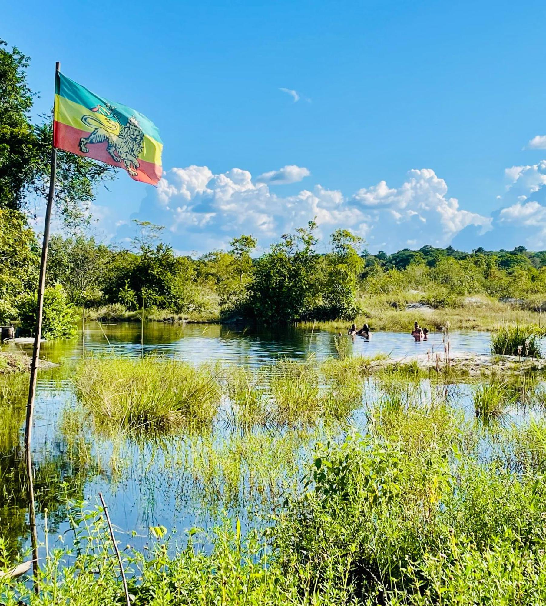 Land Of Promise - Reggae Bar & Eco Village Zanderij Eksteriør bilde