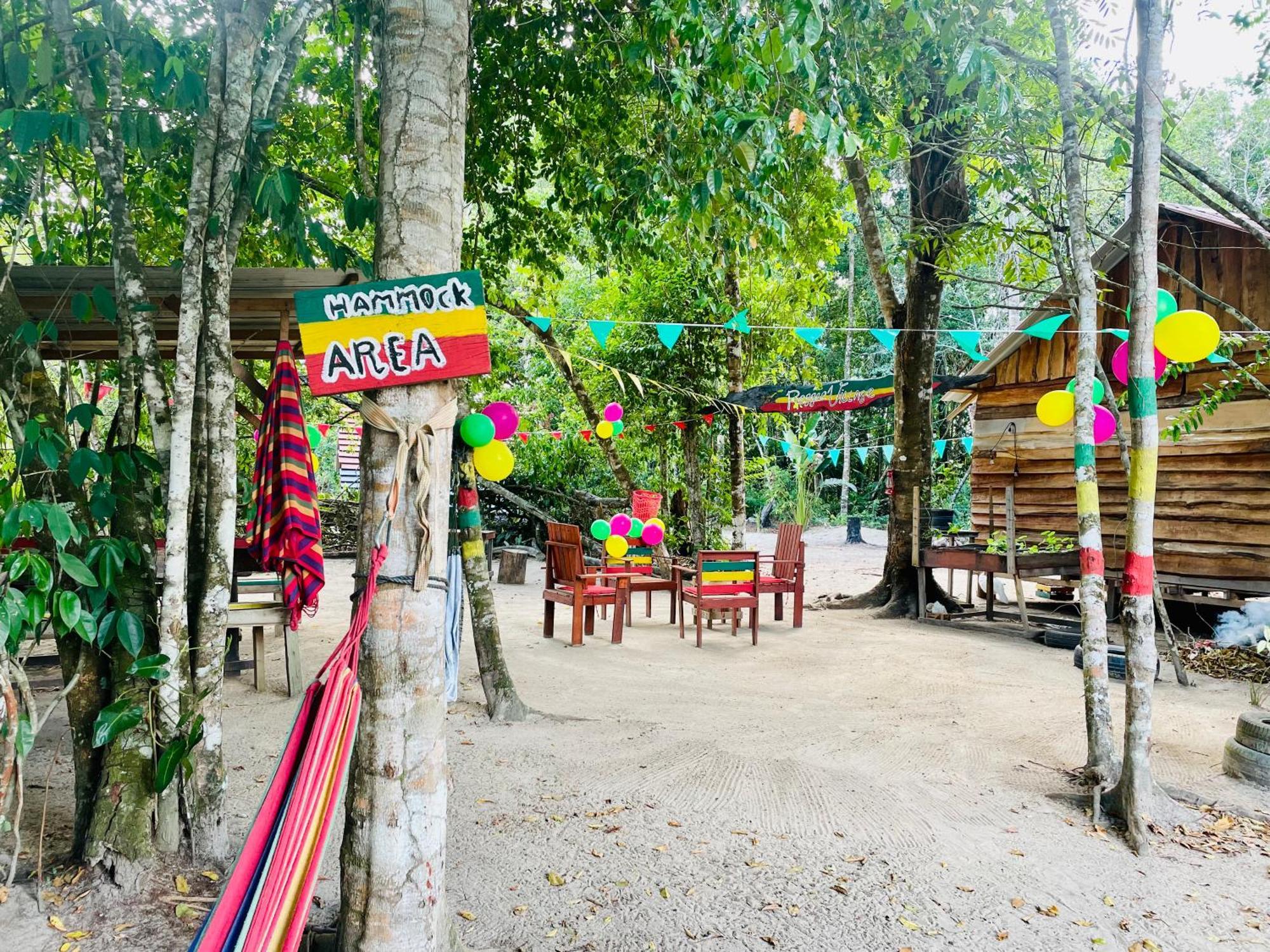 Land Of Promise - Reggae Bar & Eco Village Zanderij Eksteriør bilde