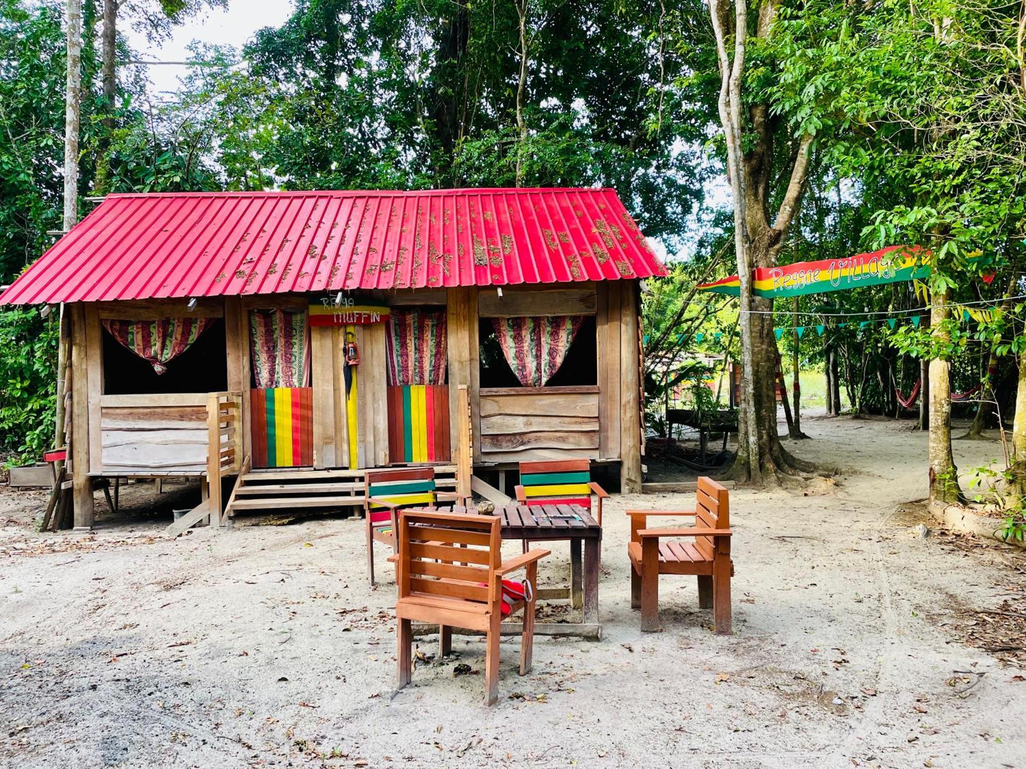Land Of Promise - Reggae Bar & Eco Village Zanderij Eksteriør bilde