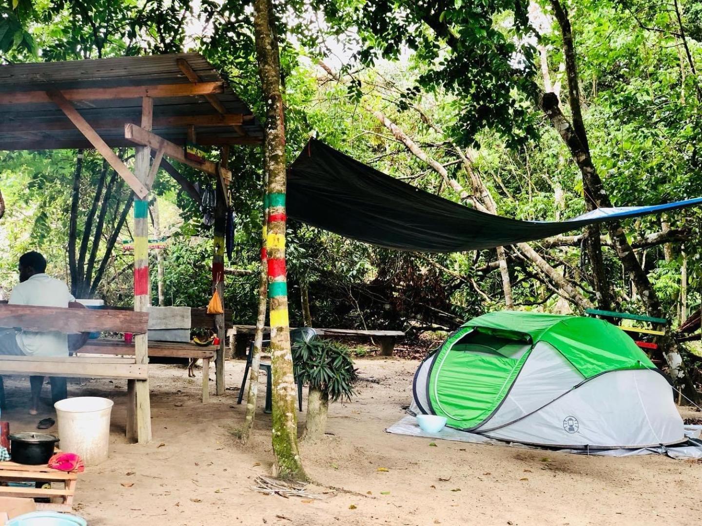 Land Of Promise - Reggae Bar & Eco Village Zanderij Eksteriør bilde